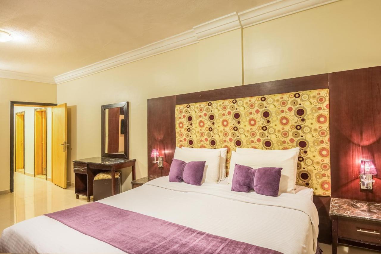 Nawarah Al Takhassusi Aparthotel Riad Exterior foto